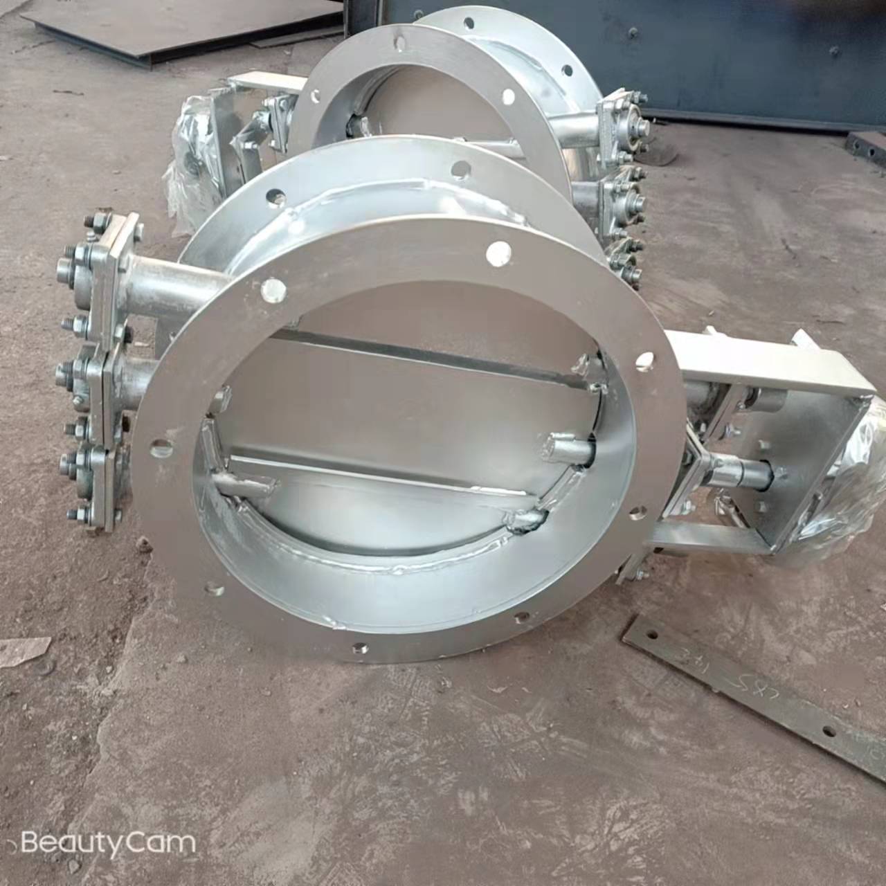 小型电动百叶阀